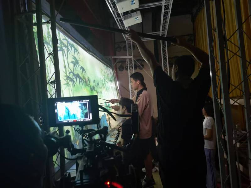 沈阳TVC拍摄公司：美妆时尚造梦师，雕琢细节中的高级质感